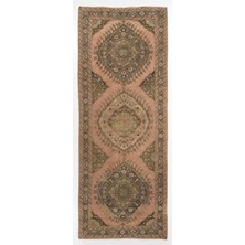 152 x 390  cm  Doğal Renklerde Eski El Yapımı Anadolu Uşak Yolluk Halı. Türünün Tek Örneği Yünlü Halı