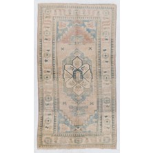 133 x 240  cm  Soluk Pembe ve Mavi Yün Tüylü Eski El Yapımı Türk Uşak Halısı