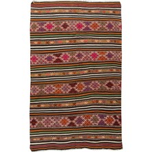 150 x 230  cm  Çok Renkli El Dokuması Yün Kilim. 1970'LERDEN Kilim