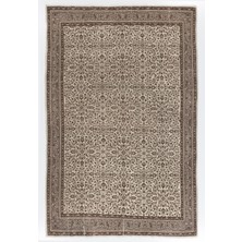 200 x 303  cm  Çiçek Desenli Eski El Yapımı Türk Uşak Halısı