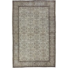 217 x 314  cm  Çiçek Desenli Eski Türk Uşak Halısı, El Yapımı Dekoratif Halı