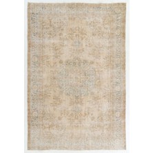 219 x 329  cm  Nötr Renklerde El Düğümlü Eski Madalyon Desenli Anadolu Halısı
