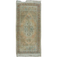 50 x 103  cm  Soluk Eski Uşak Küçük Halı. El Yapımı Paspas, Hamam Paspası, Mutfak Küçük Boy Halı