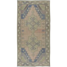 135 x 260  cm  Madalyonlu Geleneksel Halı, Yaklaşık 1960'LARDAN, El Yapımı Türk Köy Halısı