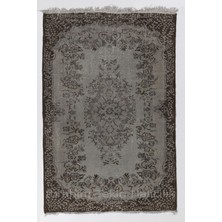 170 x 250  cm  Gri Renkli Madalyon ve Çiçek Desenli Sade Isparta Halısı