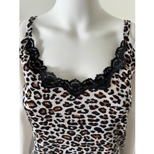Leopar Desenli Dantelli Ip Askılı Şortlu Pijama Takımı