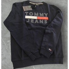 Ince Üç Iplik Göğüsde Kısmında Bayrak Marka Yazısı Baskılı Sweatshirt