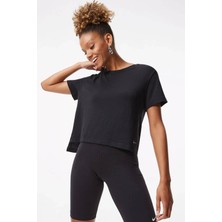 Nike Yoga Dri Fit Split Detail Loose Fit Women's T-Shirt Black Kadın Bol Kesim Yırtmaçlı Tişört Siyah