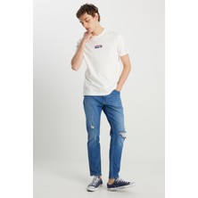 Wrangler W2510527102 Beyaz Erkek Regular Fit Önden Baskılı Bisiklet Yaka T-Shirt
