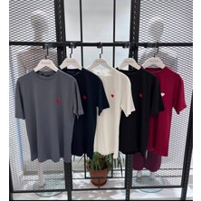 Kalp Nakışlı Tshirt