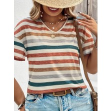 Kadın Kısa Kollu V Yaka Çizgili Süprem Bluz (Büyük Bedenleri Mevcuttur)