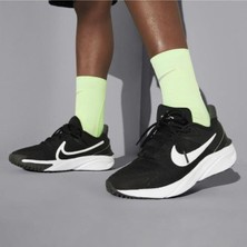 Nike Star Runner 4 Nn (Gs) Kadın Yürüyüş Koşu Ayakkabı Siyah Hafif ve Esnek Taban