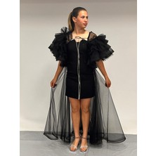 Kız Çocuk Abiye Siyah Krep Kumaş  Askılı Taş Şerit Işlemeli Kolları Farbalı Çıkabilen Pelerin  Detaylı Illüzyon Yaka  Abiye Elbise 10-15 Yaş