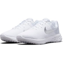 Nike Revolution 6