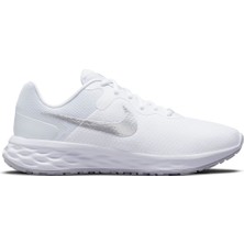 Nike Revolution 6