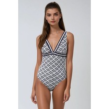 Kom Desenli  V Yaka Mayo Siyah