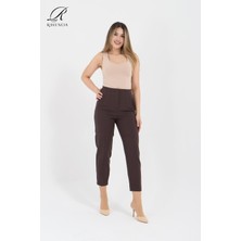 Kadın Model Yüksek Bel Kumaş Kahverengi Pantolon