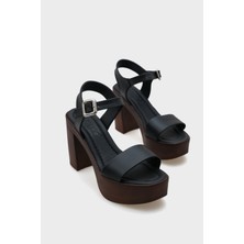 Capone Outfitters Dolores Platform Tek Bantlı Kadın Sandalet