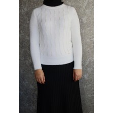 Önü Boncuklu Triko Kazak