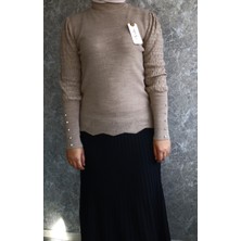 Kolları Taşlı Triko Kazak