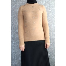 Fiyonk Taşlı Triko Kazak