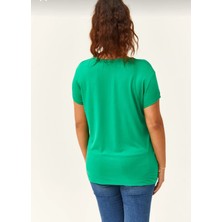 Kadın Büyük Beden V Yaka Basic Kısa Kollu T-Shirt %95 Pamuk %5 Likra Premium Kumaş