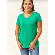 Kadın Büyük Beden V Yaka Basic Kısa Kollu T-Shirt %95 Pamuk %5 Likra Premium Kumaş