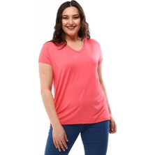 Kadın Büyük Beden V Yaka Basic Kısa Kollu T-Shirt %95 Pamuk %5 Likra Premium Kumaş