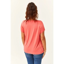 Kadın Büyük Beden V Yaka Basic Kısa Kollu T-Shirt %95 Pamuk %5 Likra Premium Kumaş