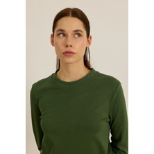 Yakası Ribana Detaylı Pamuklu T–shirt