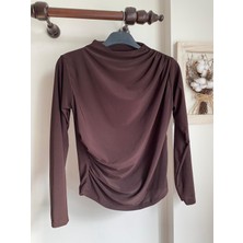 Drape Büzgü Detaylı Body