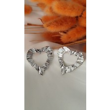 Büzme Kalp Metal Silver Küpe