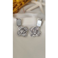 Zirkon Taşlı Yonca Silver Küpe