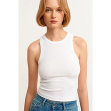 Kadın Beyaz Fitilli T-shirt Halter Yaka Örme Atlet , Sporcu Atlet