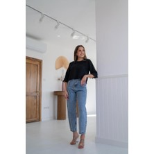 Aruz Moda Beyaz Püskül Detaylı Bluz