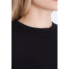 Kadın Siyah Baskısız Yuvarlak Yaka Crop Tişört T-Shirt