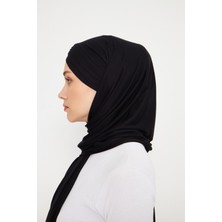 Üç Çapraz Dış Bone Hijab