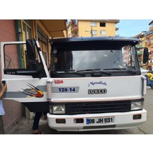 GARAGE453 Iveco 35.9 80.12 120.14 Ön Cam Güneşliği Mika Parlak Siyah