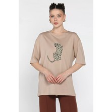 Gülseli Kadın Bisiklet Yaka Ön Baskılı Tişört P-00016162