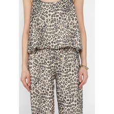 Gülseli Leopar Desenli Ip Askılı Saten Bluz Pantolon Ikili Takım P-00016302