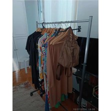 Home Bella Homebella Paslanmaz Metal Konfeksiyon Elbise Kıyafet Askılık Tekerlekli Portatif Eşek Vitrin