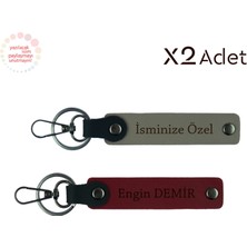 Kayınpedere Özel Hediye – Kişisel Isim & Soyisim Yazılı Ikili Anahtarlık Seti, Kül Gri-Bordo