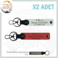 Hız Severlere Özel, Isim Plaka ve B Rh (-) Kan Grubu Yazılı X2 Anahtarlık Set, Nar Çiçeği-Beyaz-Gr