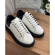 Sneaker Spor Ayakkabı Bağcıklı Ortopedik Beyaz Renk Arkası Siyah Detaylı