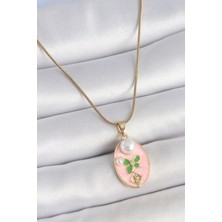 Yeni Xd Çelik Gold Renk Zincir Pembe Mineli Oval Incili Çiçek Işlemeli Portre Model Kadın Kolye Kampanyalı