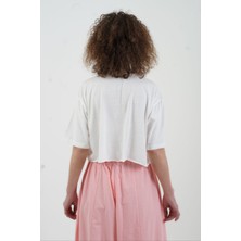 Ekru Best Think Ever Baskılı Crop Tshirt