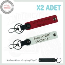 Kurye ve Motor Severler Için Deri Anahtarlık – Kişiye Özel Plaka & Isimli 2’li, Kırmızı-Beyaz-Syh