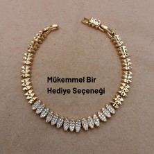Hazemy Göz Alıcı Çelik Üzeri Altın Rengi Zirkon Taşlı "dikenli" Tasarım Kolye