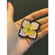 Gönülden Tasarım 7x7 cm Pembe Payetli Çiçek Arma Dikiş Aksesuarı