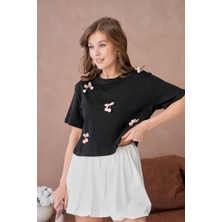 Aksesuar Detaylı Kısa Kol Basic T-Shirt